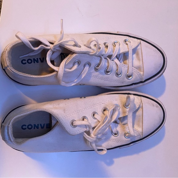 Converse - Picture 2 of 2